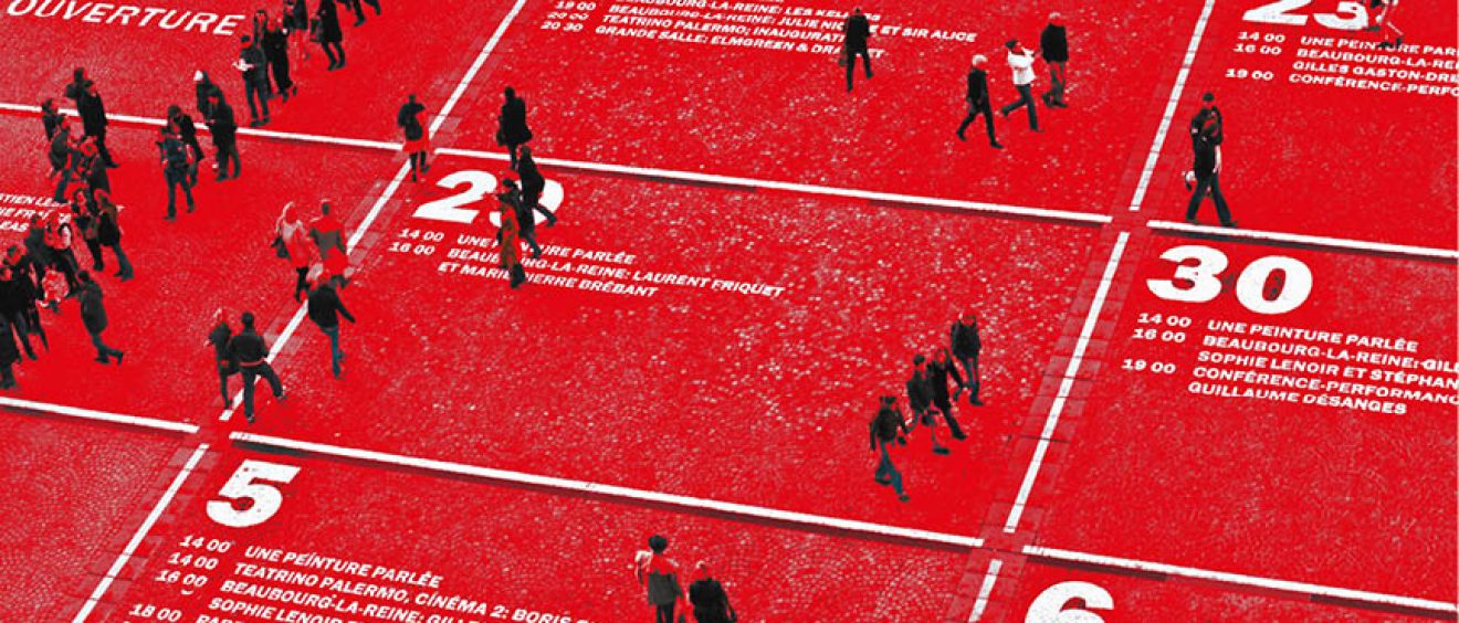 rot-eingefärbter Asphaltboden mit Menschen