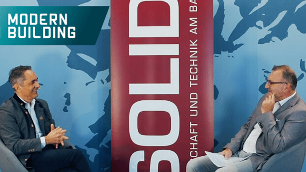 IHubert Rhomberg und Thomas Pöll beim SOLID-Interview im Studio der WEKA Industrie Medien